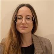 Dottoranda in Biochemistry, con 10 anni di esperienza nel supporto allo studio di materie scientifiche